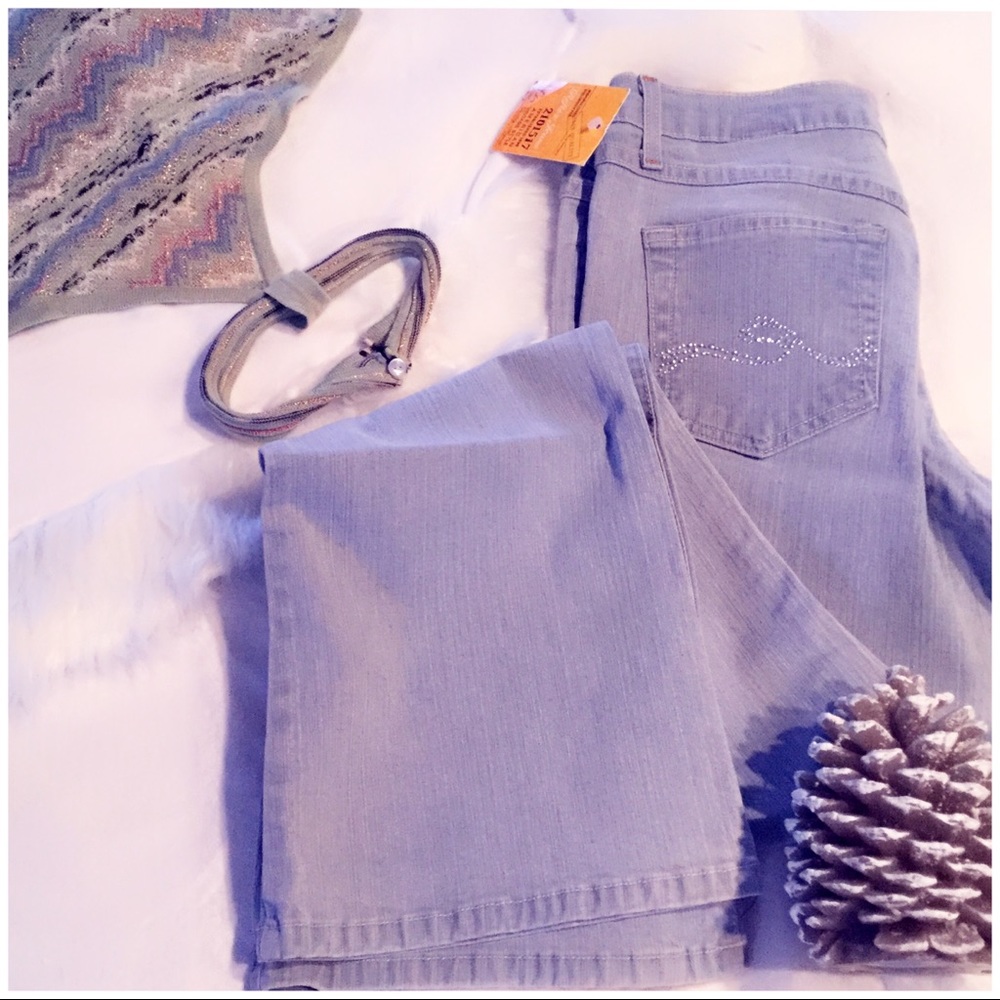 Blue Jeans with rhinestones